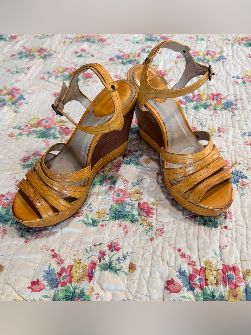 Frye Corrina Stitch Yellow Gold Leather Wedge Sandals with Ankle Strap - 9.5